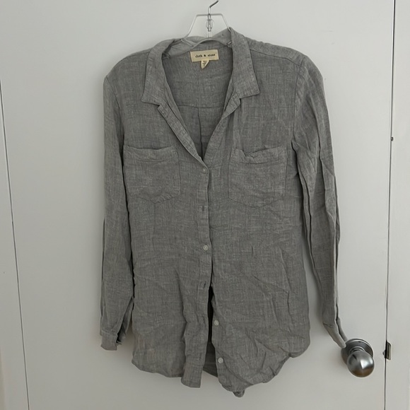 Anthropologie Tops - Cloth and stone light grey button down, size xs